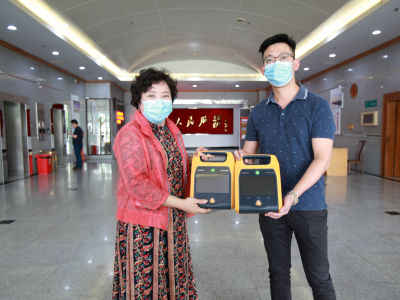 东莞爱心企业向政府捐赠两台“救命神器”