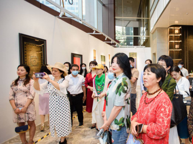 看展 | 美美与共！天元“共识 未来”黄秋原写经展启幕