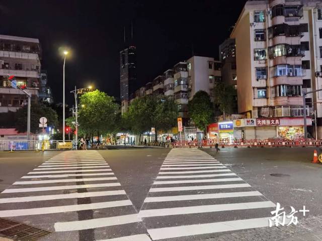红桂路隐患治理见实效，罗湖交警获赠锦旗  