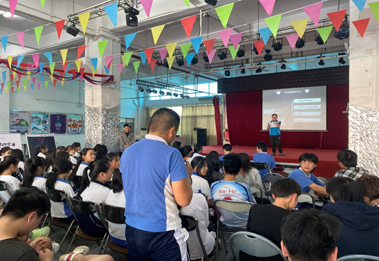 共建无毒平安校园！深科技工学校禁毒宣传讲座