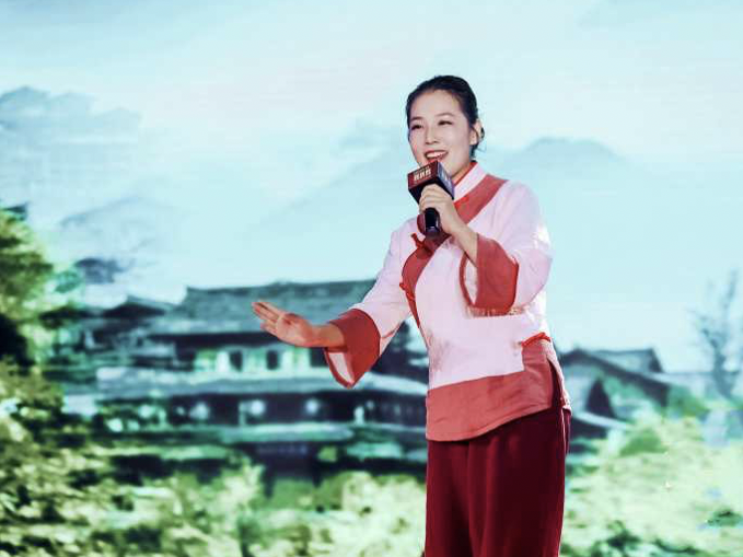 “深圳是本土音乐力量崛起的沃土”——访第23届深圳“荔枝杯”青年歌手大赛总决赛专业冠军杨蒙蒙