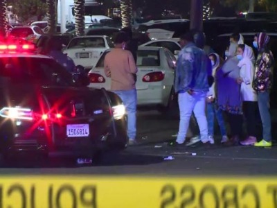 美国加州一购物中心发生枪击案，造成2人死亡 