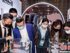过了“金字招牌”时代 “老字号们”何以求生机？
