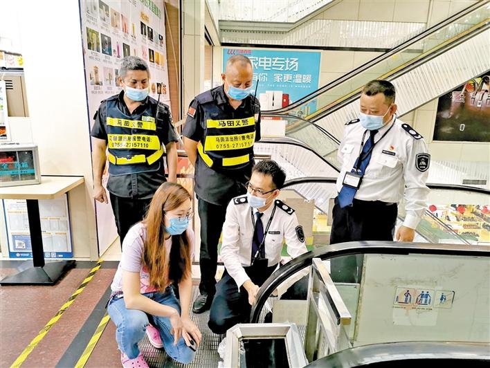 市市场监督管理局光明监管局  开展自动扶梯应急演练