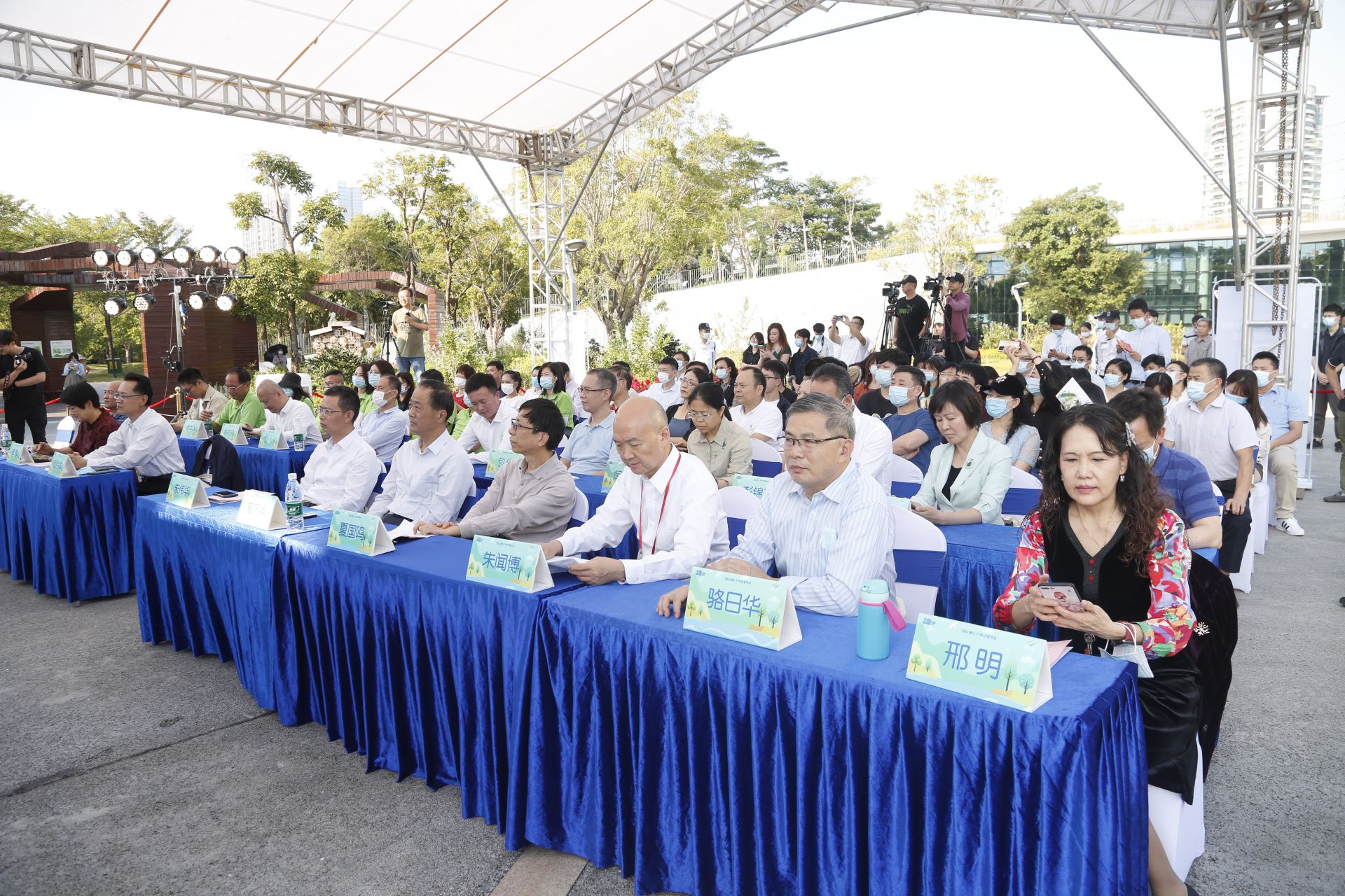 以“绣花功夫” 治理新洲河 构建河湖治理新格局  福田区人大举办新洲河治理现场“民心桥”活动