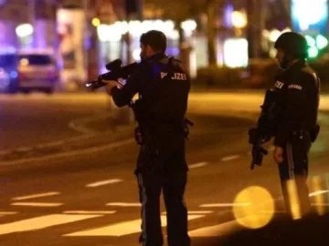 维也纳恐袭案已致5人死亡 有2人因与案件有关被捕 