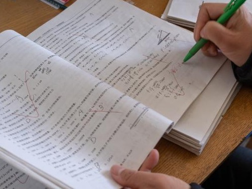 辽宁发文“严禁家长、学生代劳”：教师不批改作业将取消评优