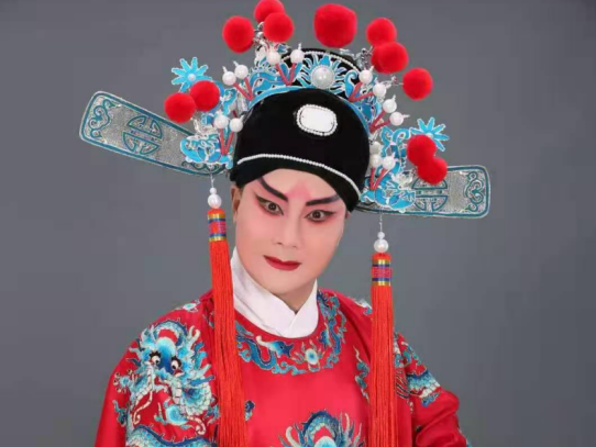 四十五载勤耕艺坛   传承创新谱写华章  《粉墨春秋》李小锋艺术集锦深圳首发