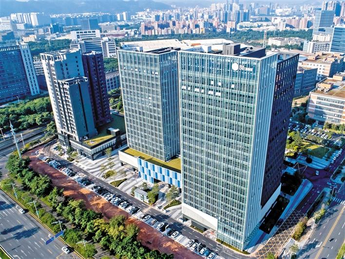光明区出台支持产业发展系列政策包含105项条款，三年拟安排资金17亿元
