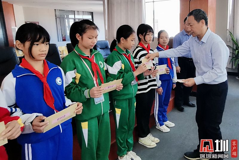 龙岗人大布吉代表小组赴广西开展教育帮扶