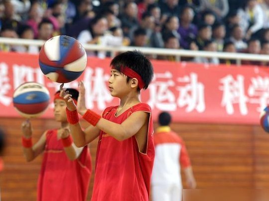 中考体育分值增加后培训机构大热，家长期待更多选择空间