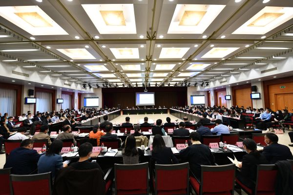央行：进一步提高人民币跨境及离岸清算效率，节约汇兑成本