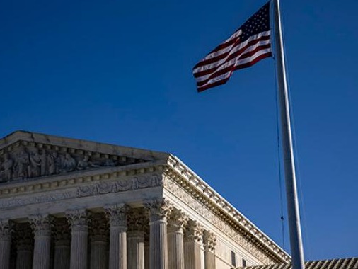 美最高法反对纽约宗教集会防疫限制，媒体：天平正在向右倾斜 