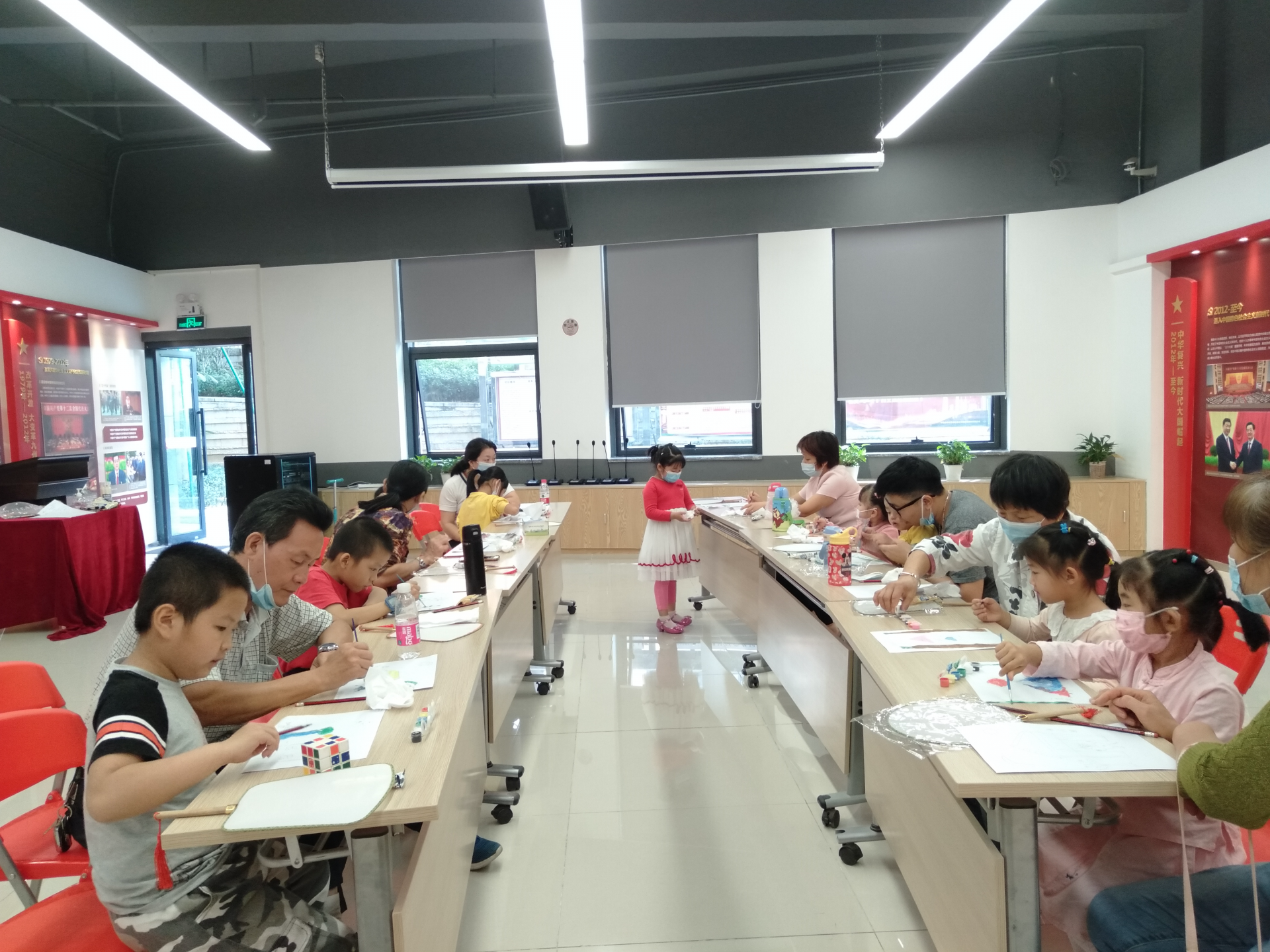 “积极生活 自信有我”罗湖银湖社区亲子减压小组圆满结课