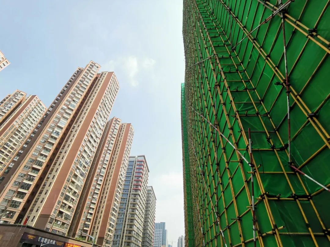 就在光明！深圳首个违法统建楼改造为人才安居社区的试点项目“正式开工”