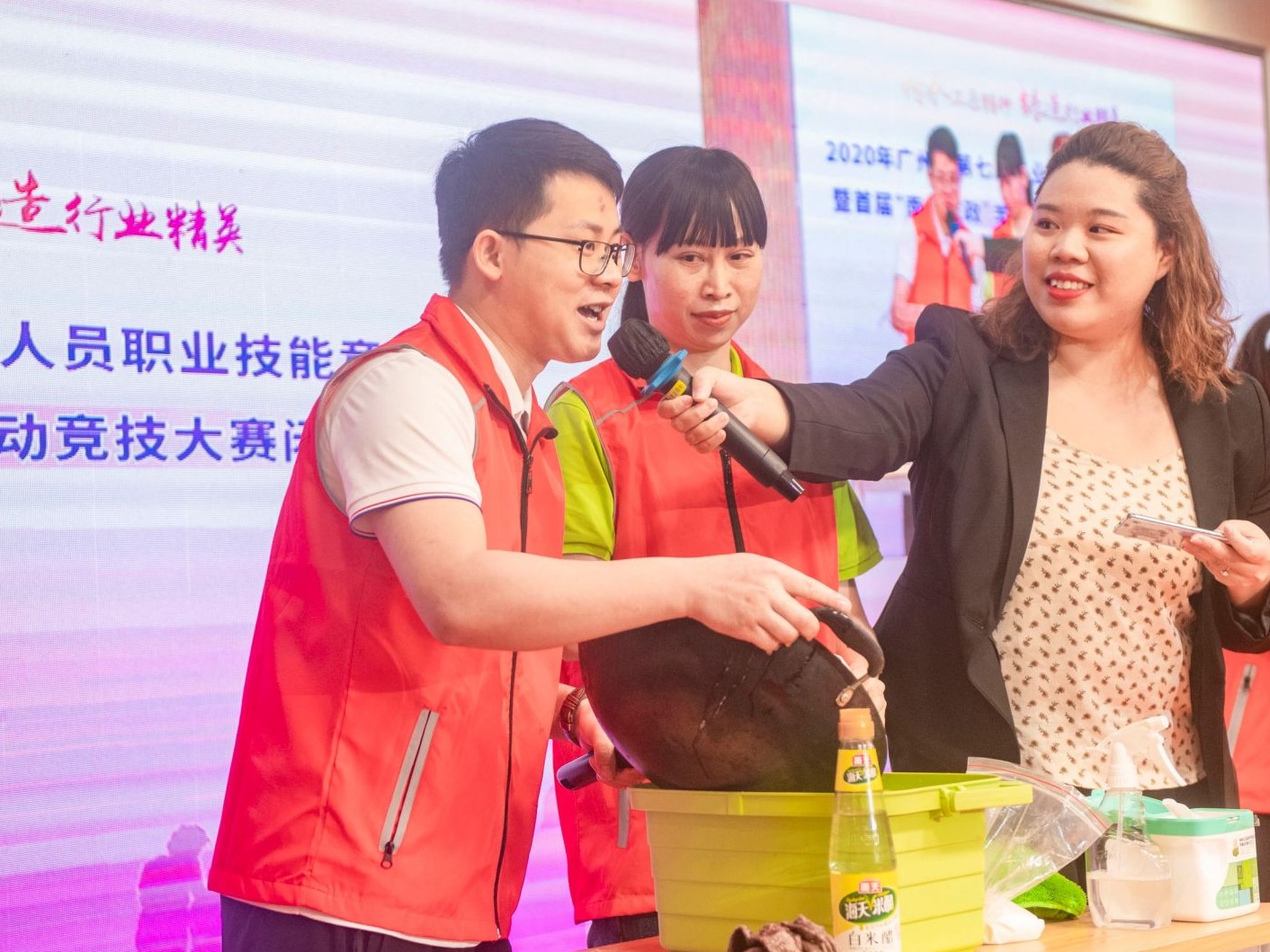 12位家政“羊城工匠”新鲜出炉