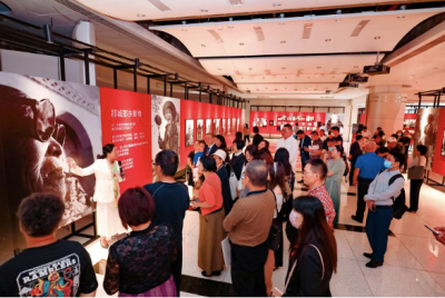 致敬时代！木南人文艺术摄影展在深圳开幕  