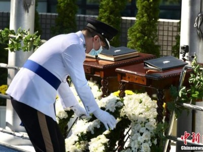 香港警队纪念日悼殉职警员 邓炳强称防范暴力死灰复燃 