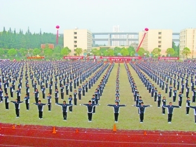 调查显示：每天锻炼一小时的中小学生不足30%