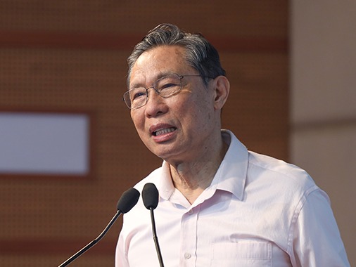 钟南山：新冠病毒溯源尚未完成，中国疫苗效果与辉瑞疫苗差不多  