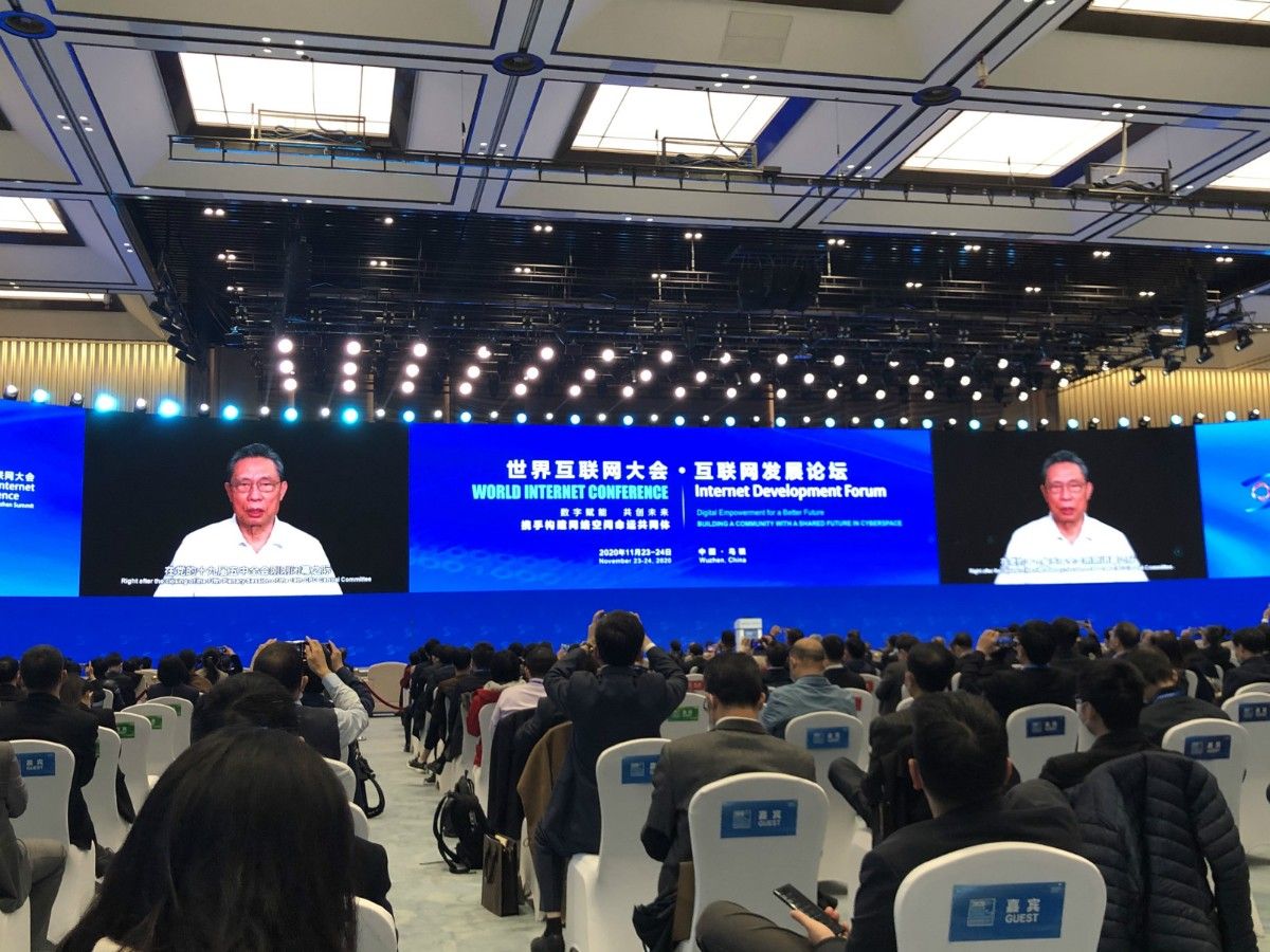 钟南山：当前形势下必须坚持开放合作携手抗疫