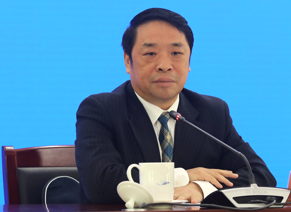 自然资源部国土空间用途管制司司长江华安接受审查调查