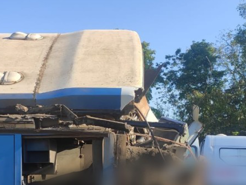 巴西圣保罗州发生大巴车和货车相撞事故，已致至少41人死亡