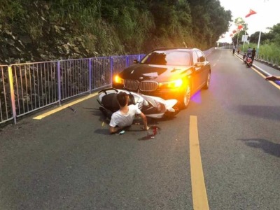 深圳一男子骑电动自行车撞汽车被判全责不服 结果……