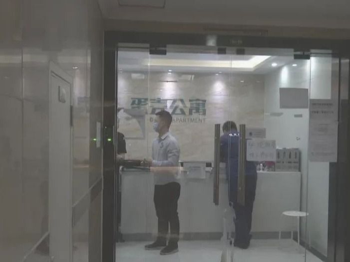 “房租贷款两边缴，我还不敢和蛋壳公寓解除合约……” 