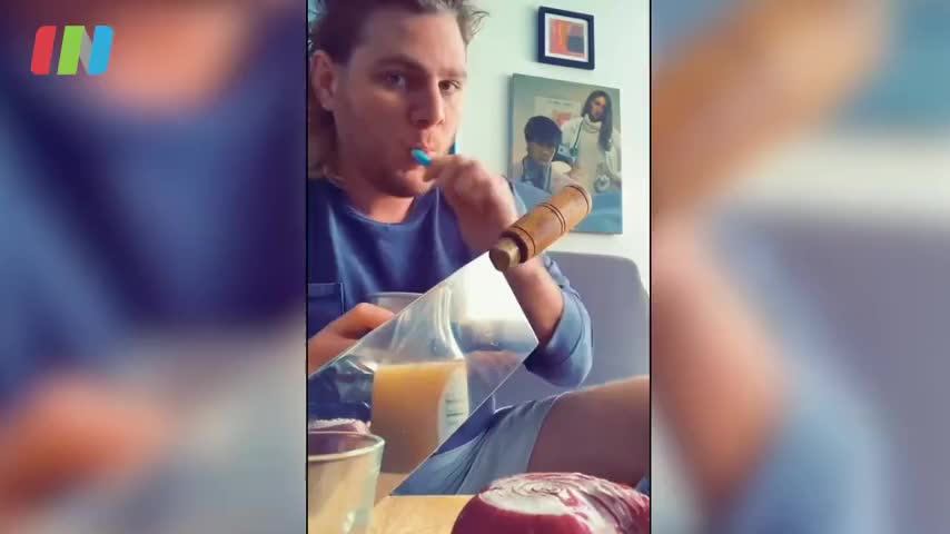 美国新冠确诊男子丧失味觉，大吃芥末奥利奥开始怪味吃播