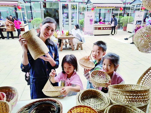 肇庆九大传统技艺亮相东莞非遗墟市