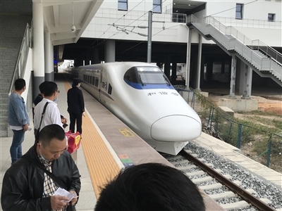 珠西枢纽江门站首发广州 到广州南站乘车耗时最短仅需30分钟