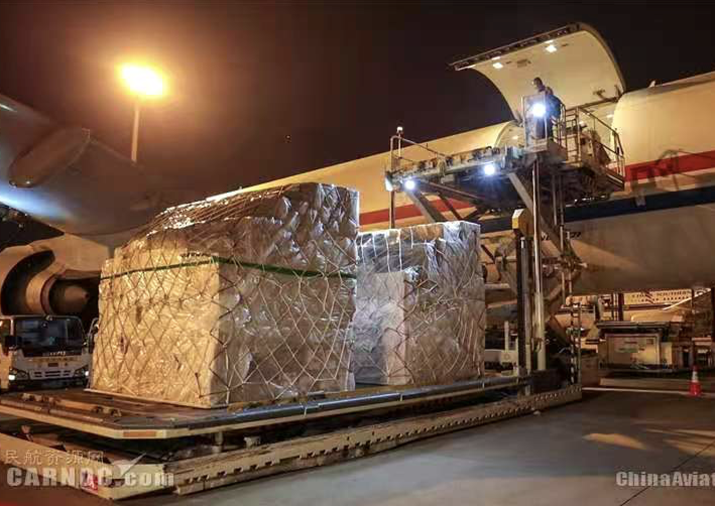 深圳机场一周连开3条国际货航线  10个月实现货邮吞吐量超100万吨