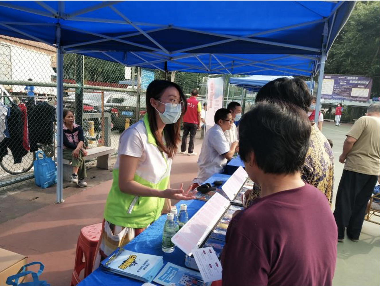 这个活动很特别，游园模式开展禁毒宣传