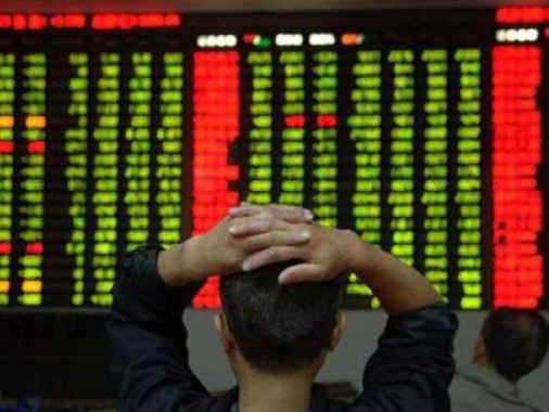 两市分化：银行股力挺沪指收涨，创指继续调整跌1.41% 