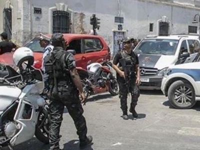 突尼斯安全部门逮捕一名自称对尼斯恐袭案负责的嫌犯