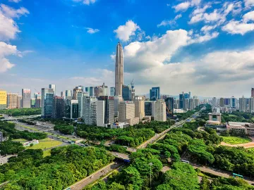 深圳：勇当驶向中华民族伟大复兴光辉彼岸的第一艘“冲锋舟”