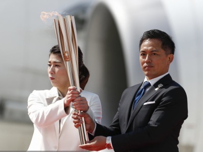奥运火炬开始在东京巡展：展览为期8个月，民众不能触摸