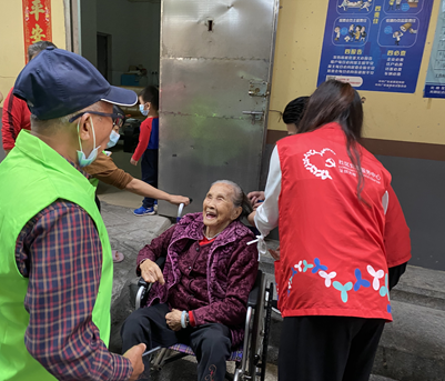 甲子塘社区：爱心送义剪志愿暖人心