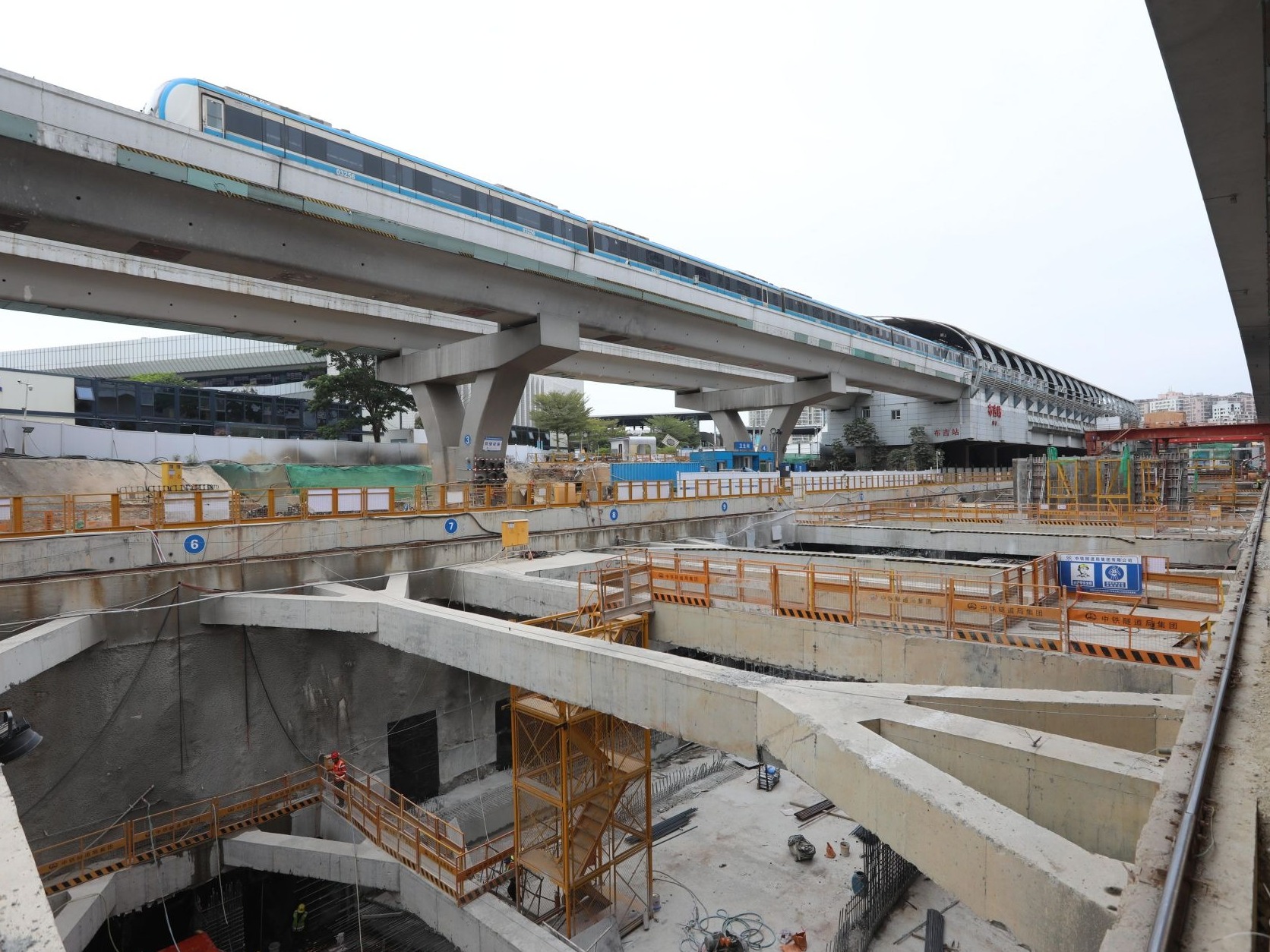 14号线完成深圳地铁建设史上首次既有线桩基托换  