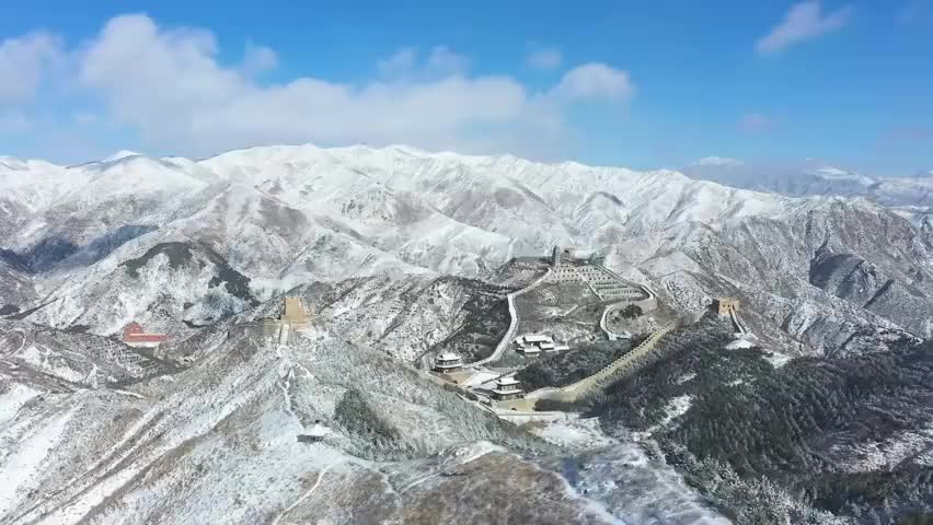 雪后雁门关银装素裹