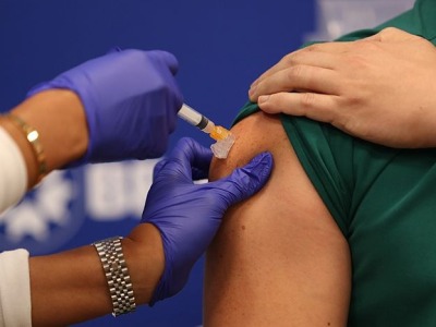 美媒：照目前的疫苗接种速度，美国还要10年才能控制疫情