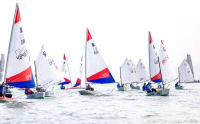 少年水手 逐梦蓝湾，2020中国杯青少年帆船赛南山开赛