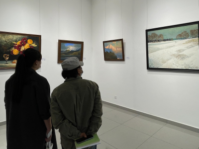 “一带一路国际美术家联盟中俄绘画艺术展”在深北莫开幕