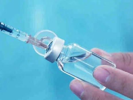 巴林国王接种中国新冠疫苗