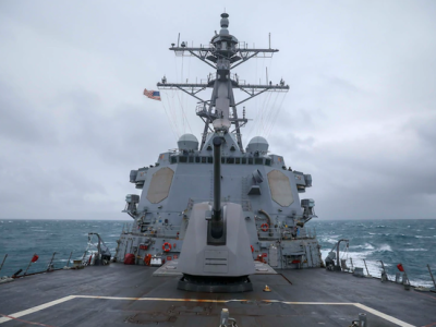 东部战区回应美舰穿航台湾海峡：全程跟踪监视 时刻瞰视台海风云 