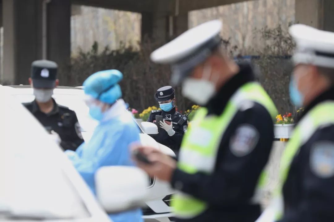 深圳市发布元旦春节防控提示：原则上不举办大规模聚集性会议活动