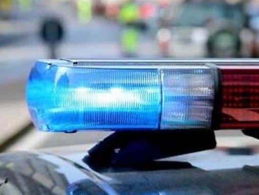 广东茂名警方：霞洞镇一商铺发生抢劫案无人伤亡，正全力侦破 