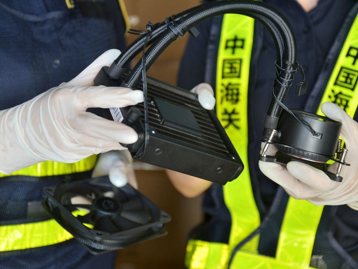 前11月深圳海关截获非法进境固体废物783.87吨，较去年同期增长22.47%