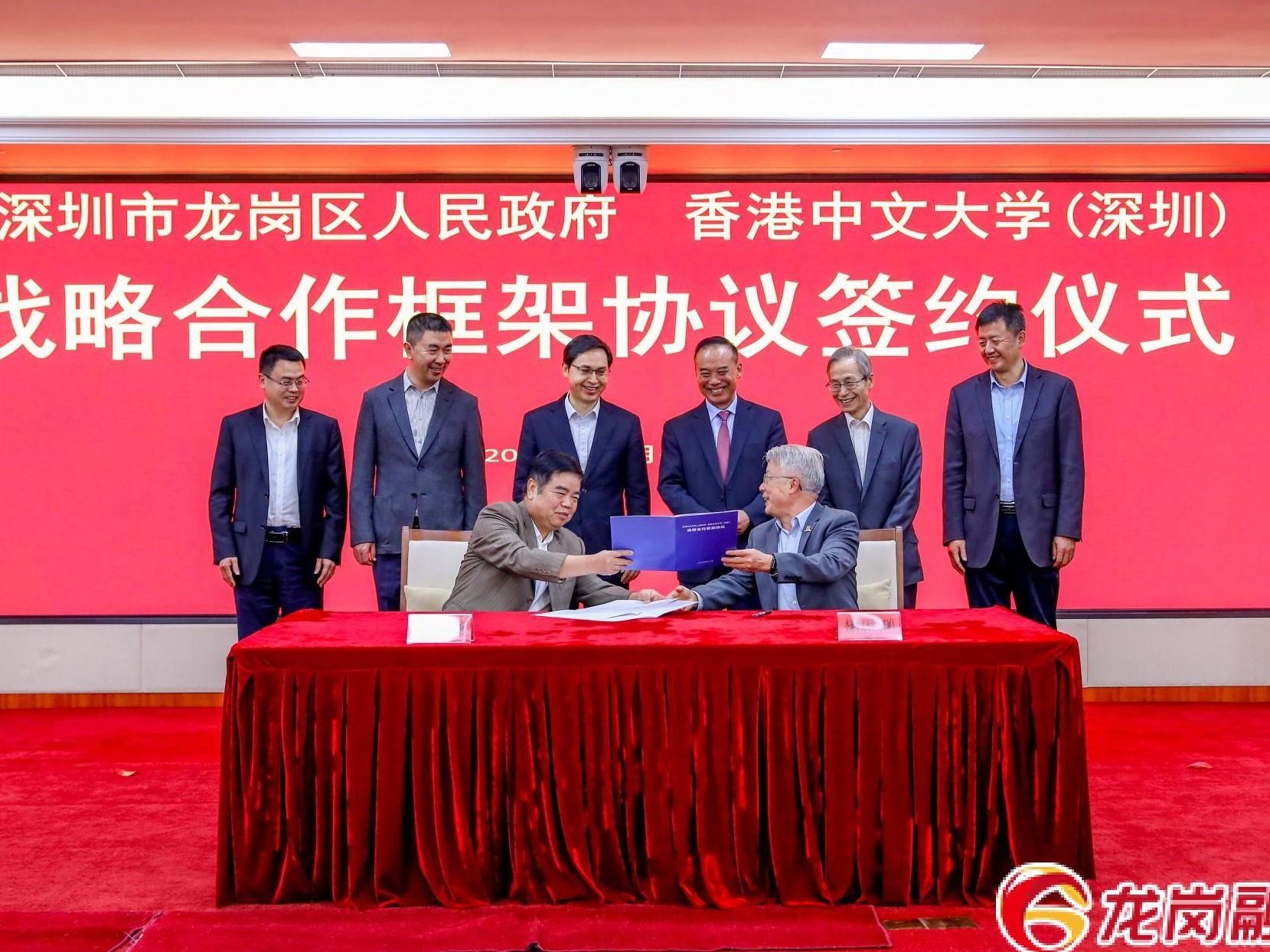 龙岗区与港中大（深圳）签订战略合作框架协议，立志在这些领域开创政府与大学合作新模式